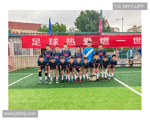 足球慷慨精神在绿茵场上的传承与影响力探讨